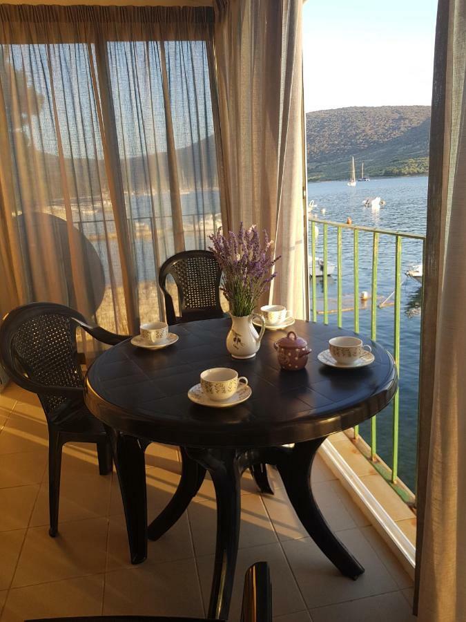 Apartment View Cres